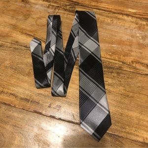 KENNETH COLE REACTION Men’s Tie.